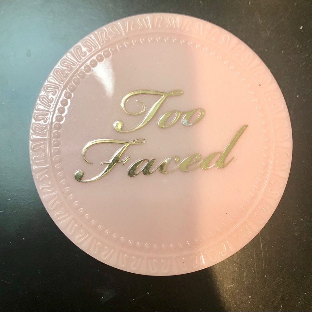 Too Faced Primed and Poreless Pressed Powder